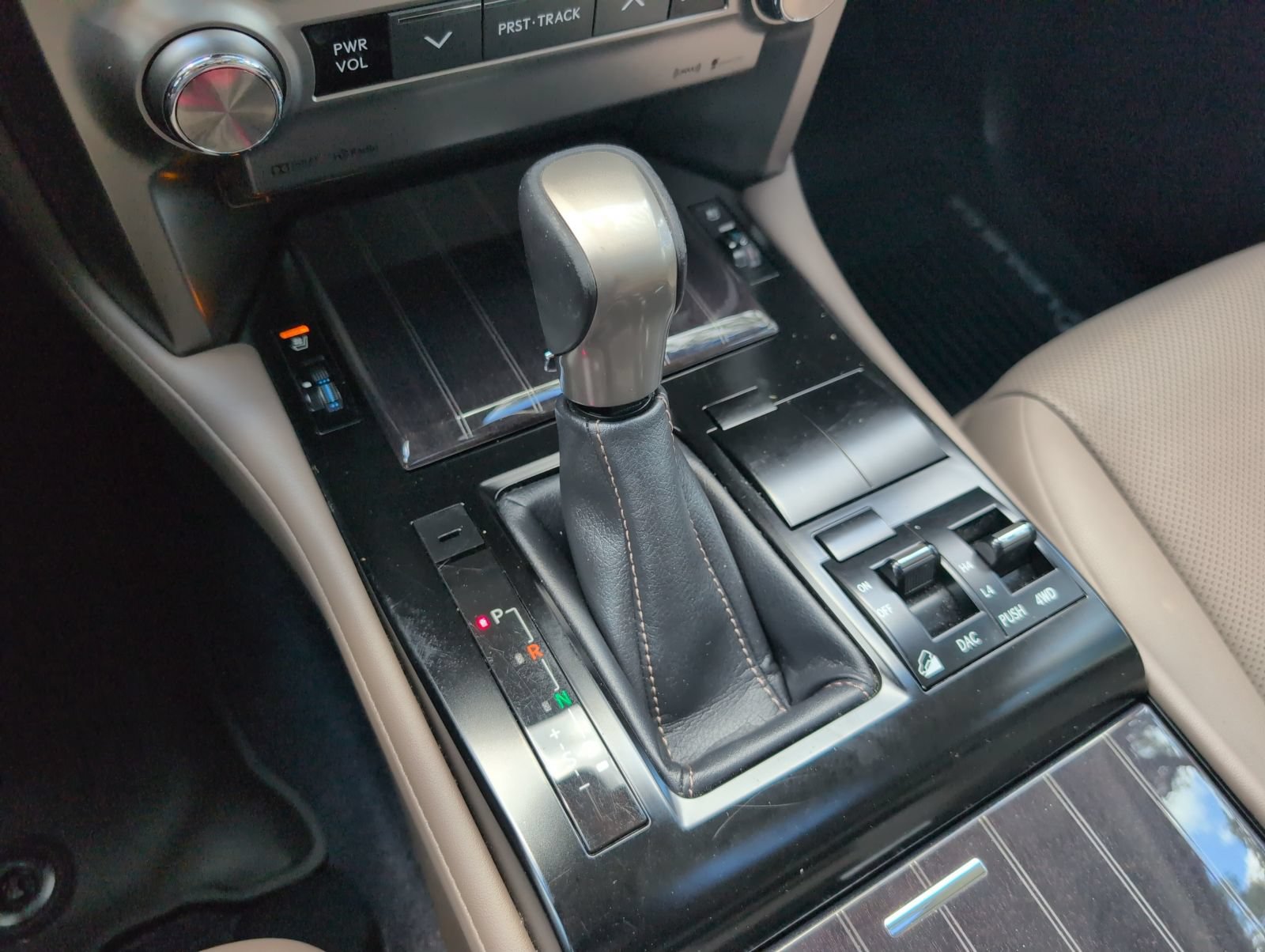 Certified 2021 Lexus GX 460 Premium w/ Premium Package AWD/4WD image 11