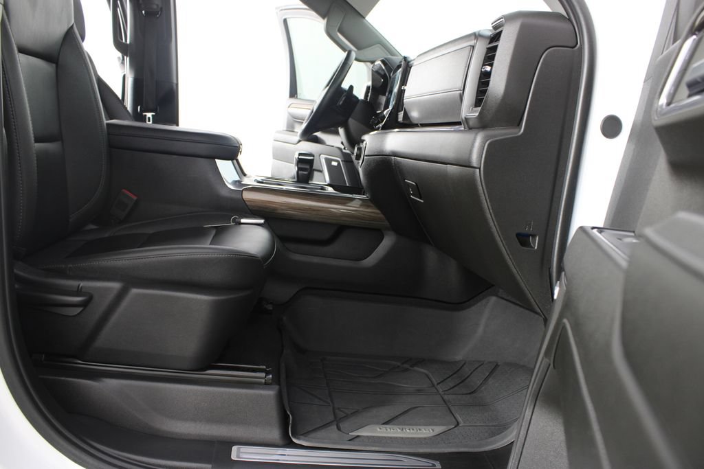 Used 2024 Chevrolet Silverado 1500 RST w/ Redline Edition AWD/4WD image 21