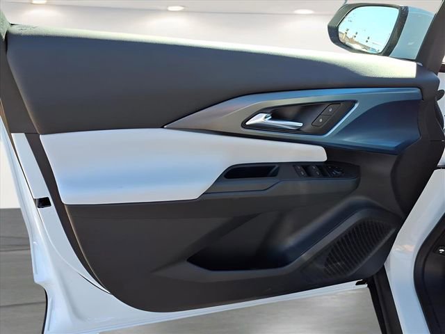 New 2026 Chevrolet Equinox EV LT AWD/4WD image 13