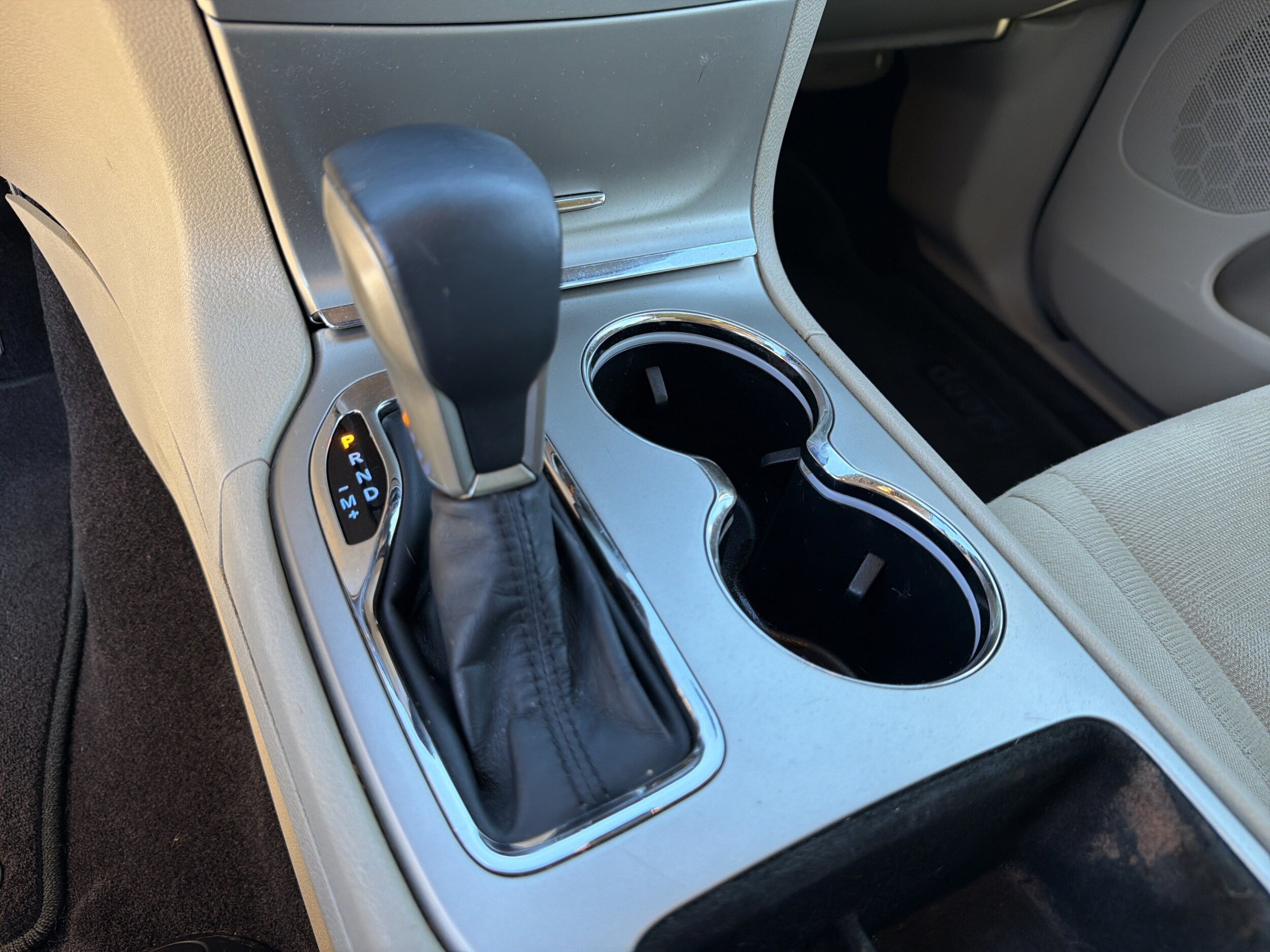 Used 2017 Jeep Grand Cherokee Laredo RWD image 16