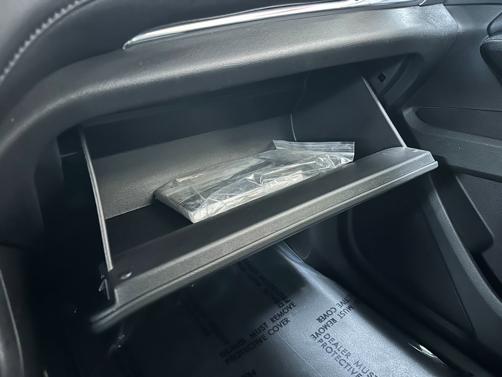 Used 2023 Chevrolet Traverse LT image 31