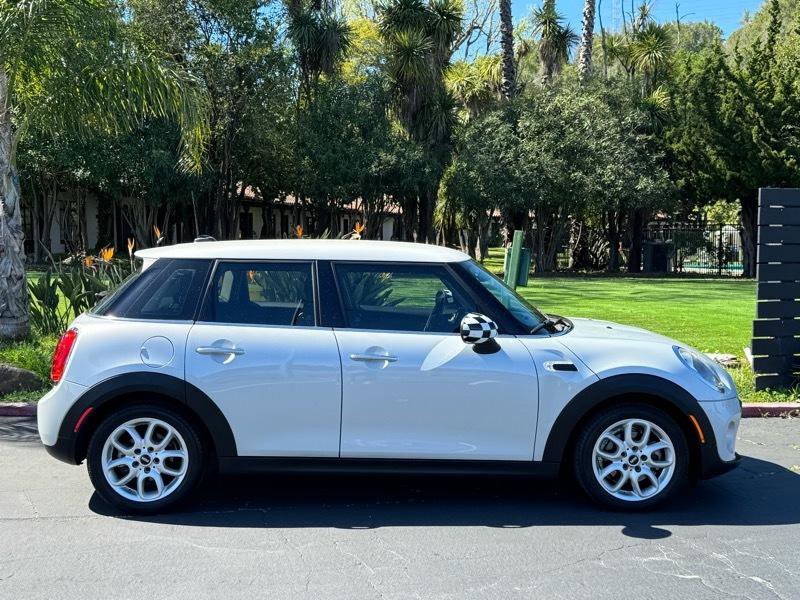 Used 2016 MINI Cooper 4-Door Hardtop image 5