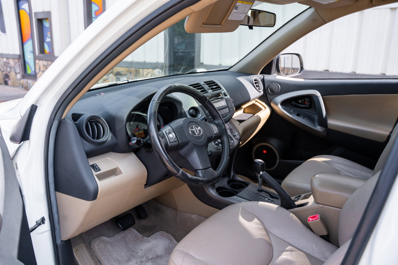 Used 2011 Toyota RAV4 Limited image 8