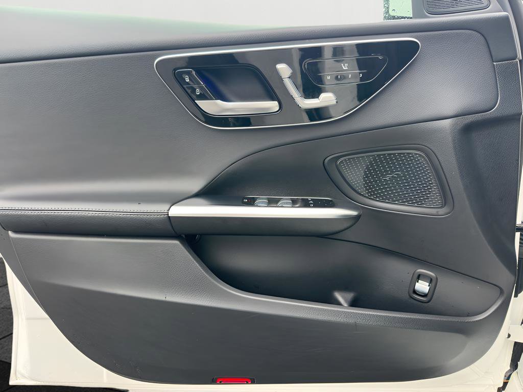 Used 2023 Mercedes-Benz C 300 Sedan image 11