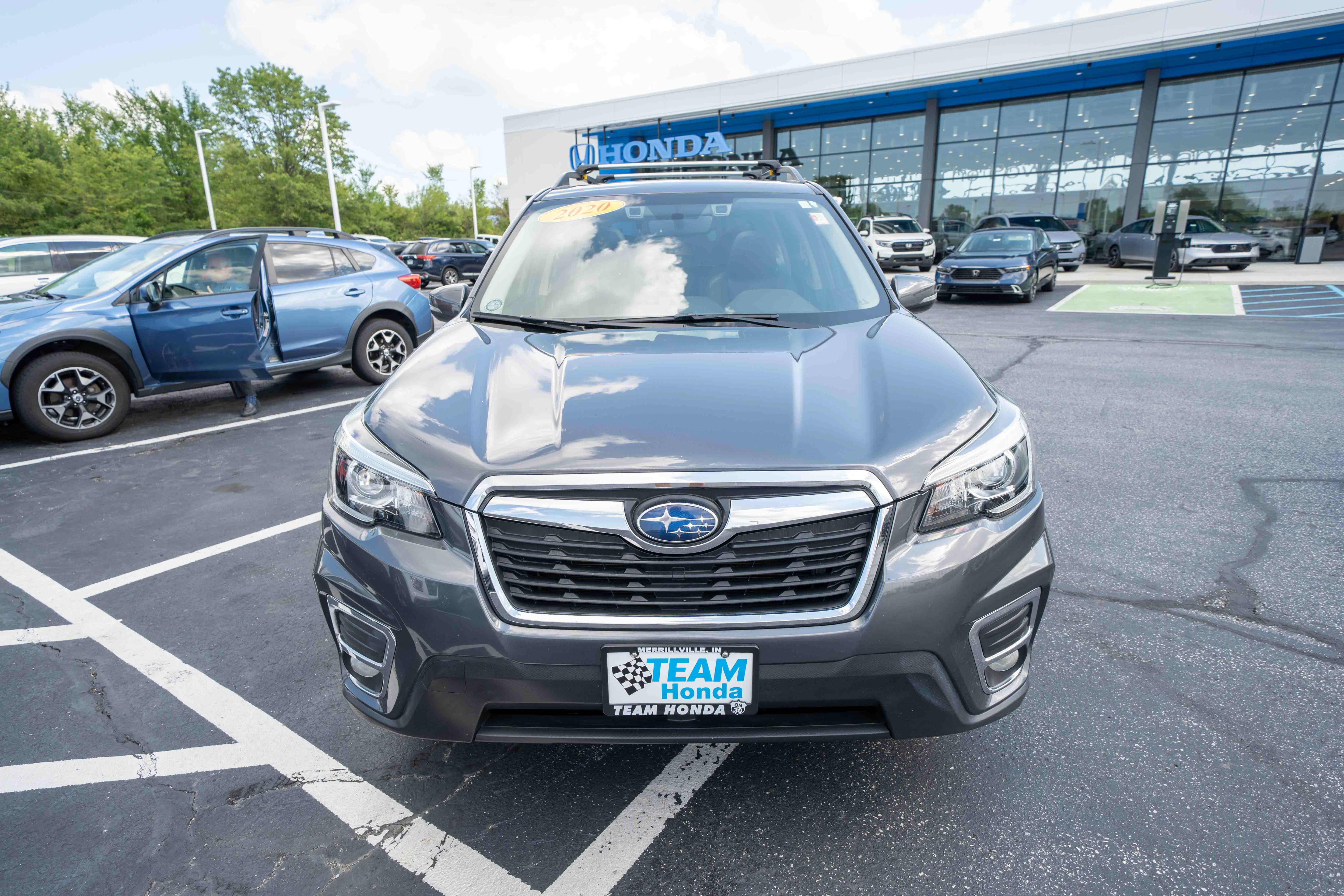 Used 2020 Subaru Forester Limited w/ Popular Package #3 AWD/4WD image 2