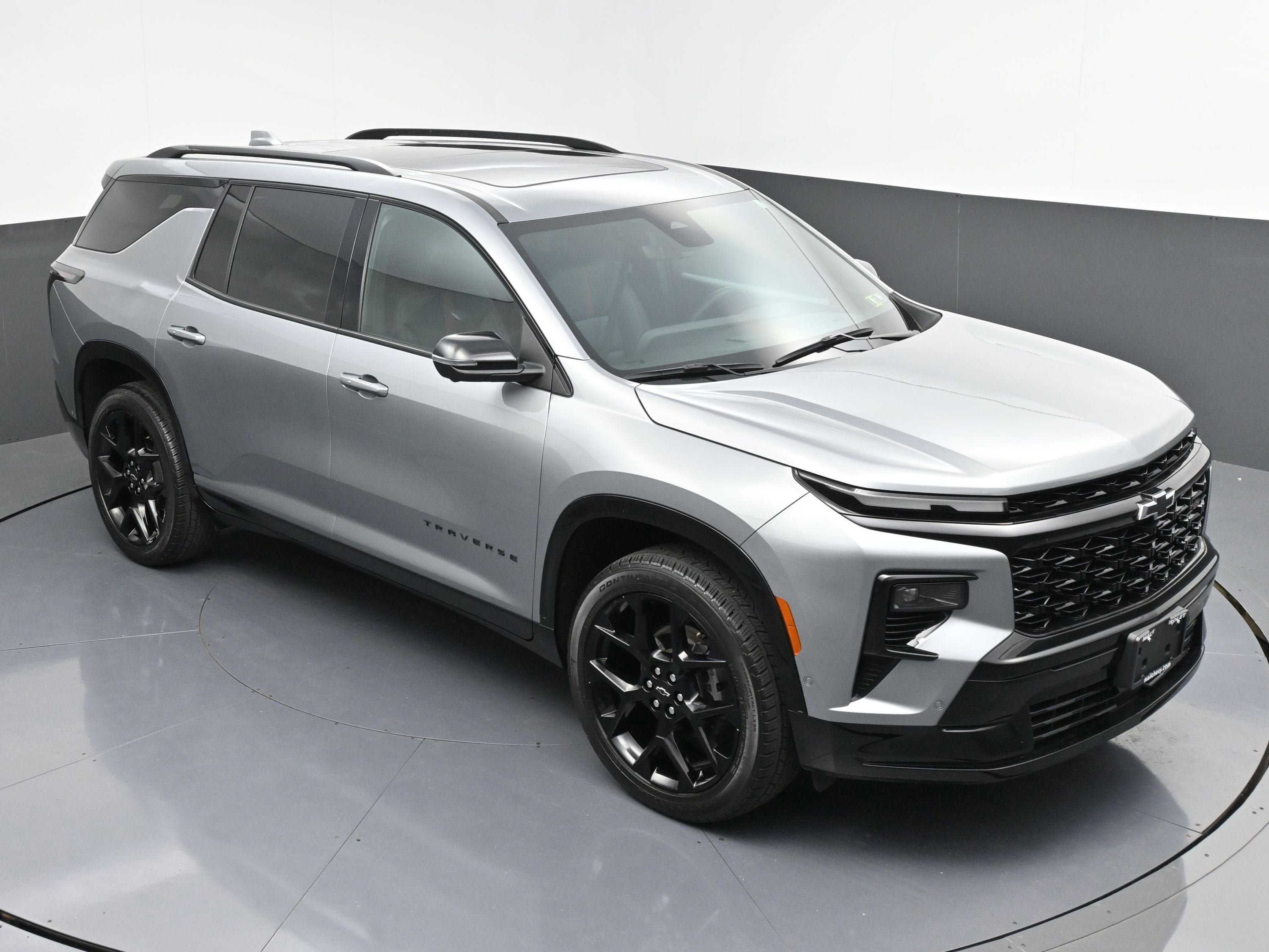Used 2024 Chevrolet Traverse RS FWD image 51