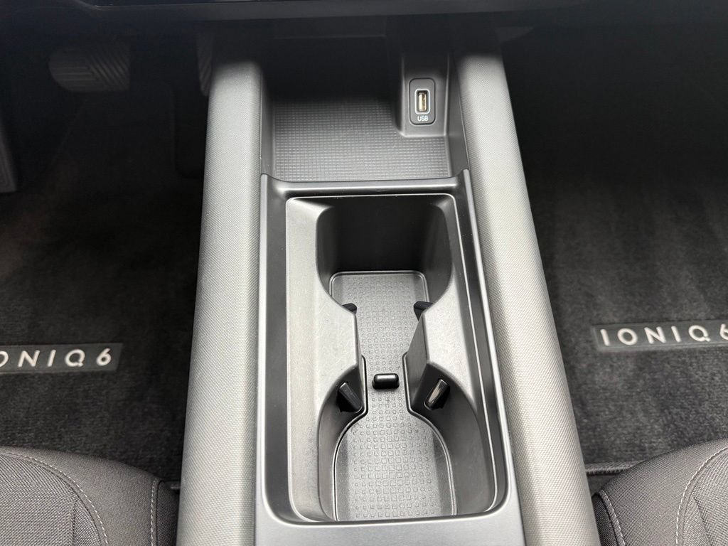Certified 2025 Hyundai Ioniq 6 SE RWD image 23