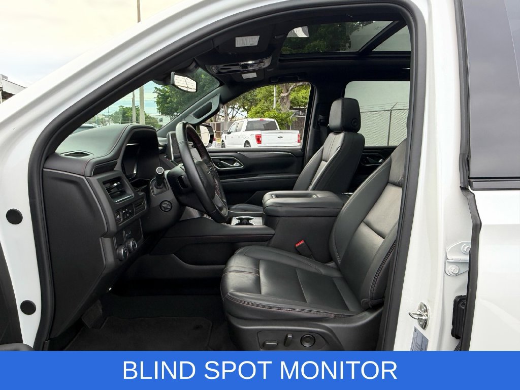 Used 2024 Chevrolet Suburban RST w/ Luxury Package RWD image 9