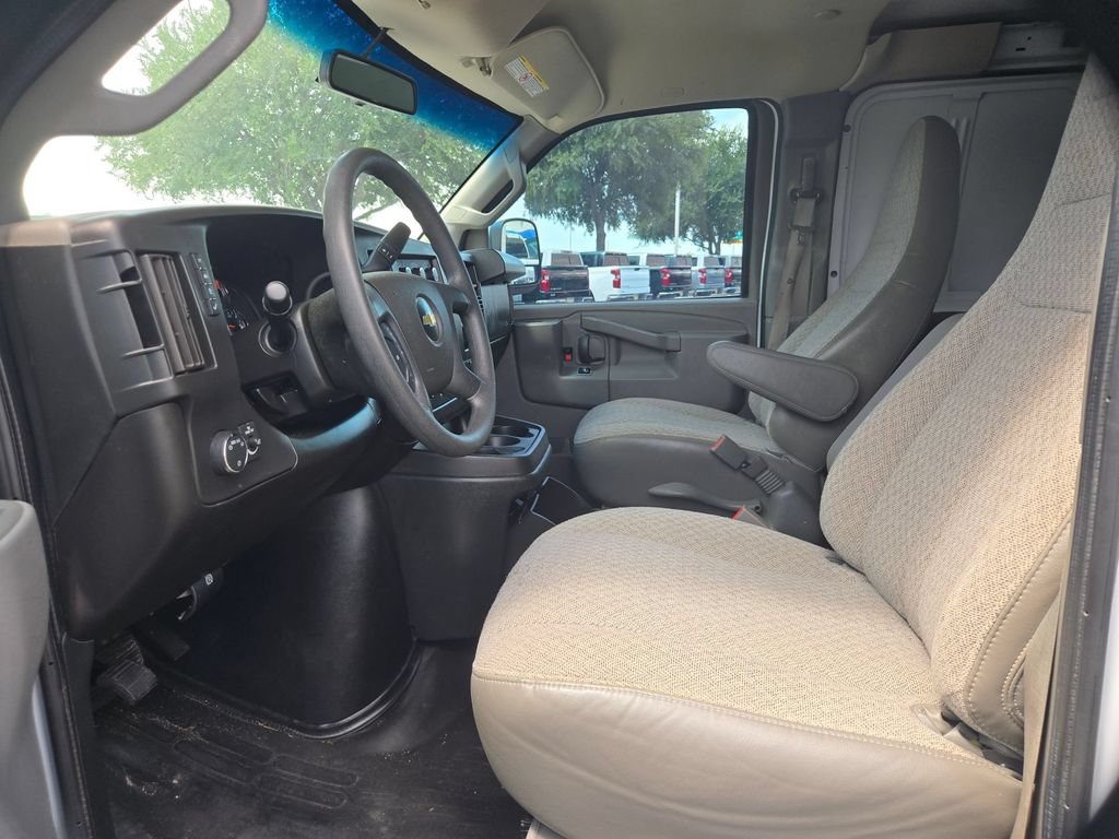 Used 2021 Chevrolet Express 2500 Extended w/ Driver Convenience Package RWD image 10