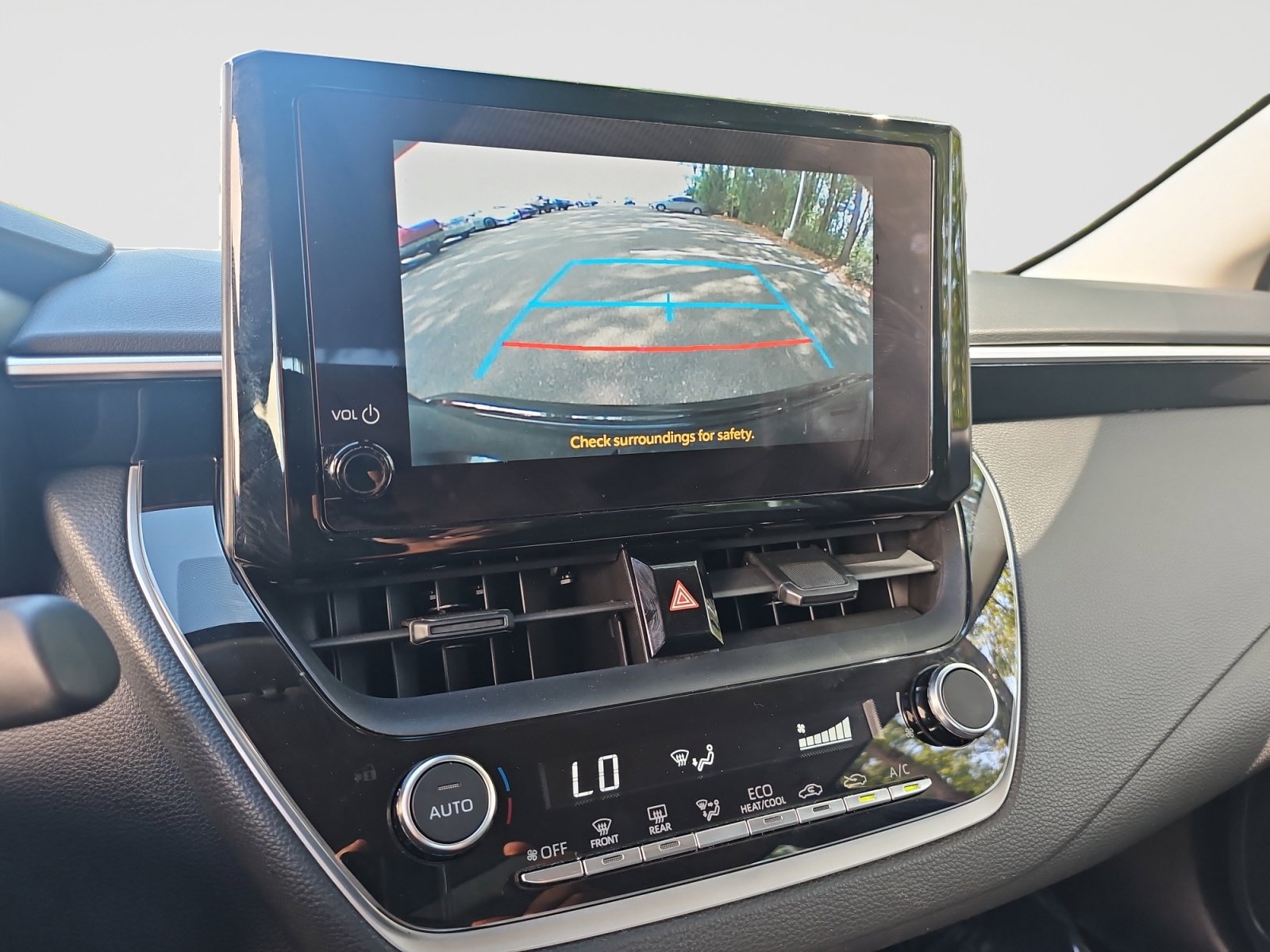 Used 2023 Toyota Corolla LE FWD image 28