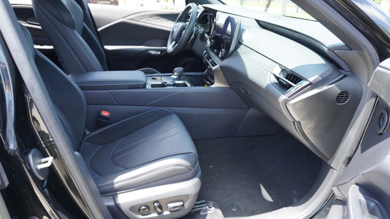 Used 2023 Lexus RX 500h F Sport w/ Accessory Package (Z1) AWD/4WD image 15