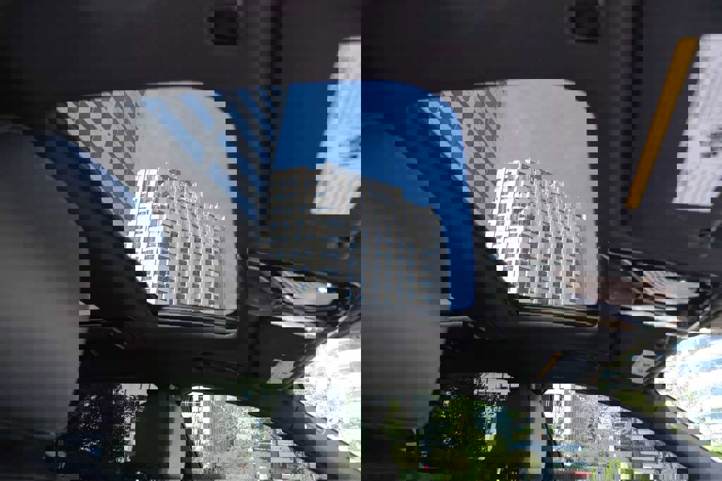 Used 2021 BMW 750i xDrive w/ M Sport Package image 45