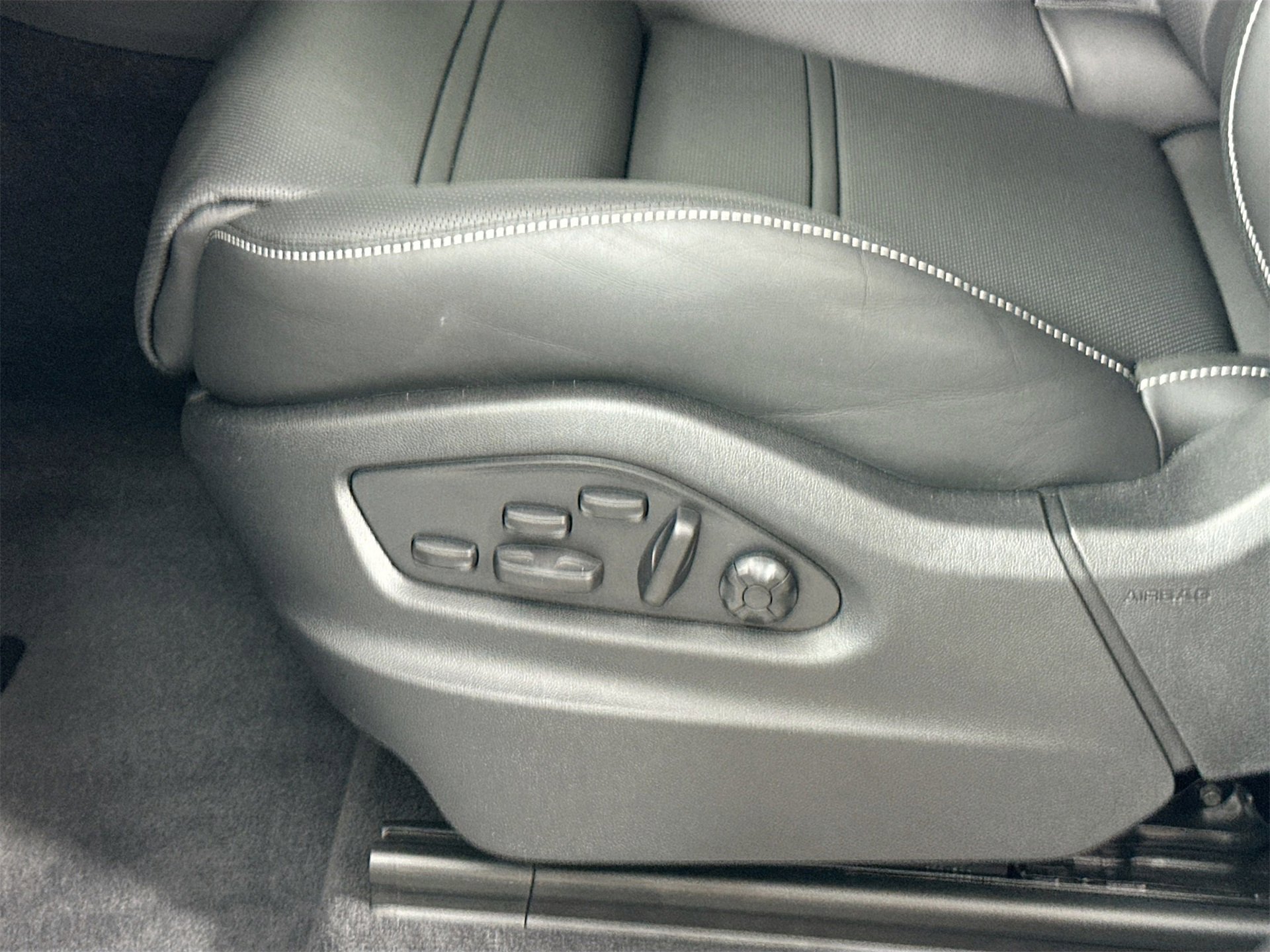 New 2026 Porsche Cayenne GTS image 35