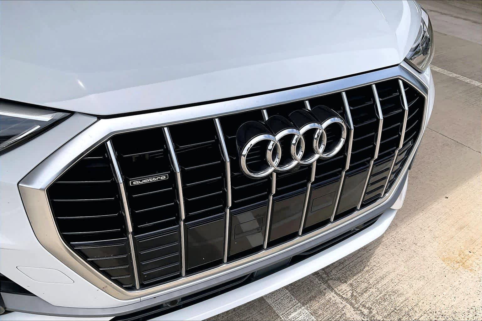 Used 2024 Audi Q3 2.0T Premium Plus w/ Premium Plus Package AWD/4WD image 29