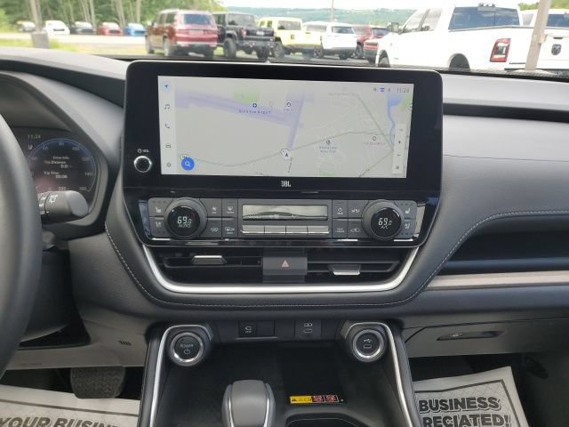 Used 2025 Toyota Grand Highlander AWD Hybrid image 21