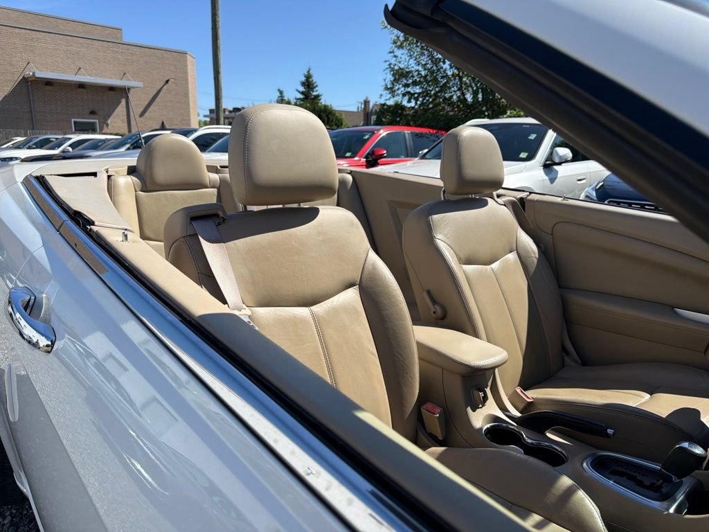 Used 2013 Chrysler 200 Limited FWD image 11