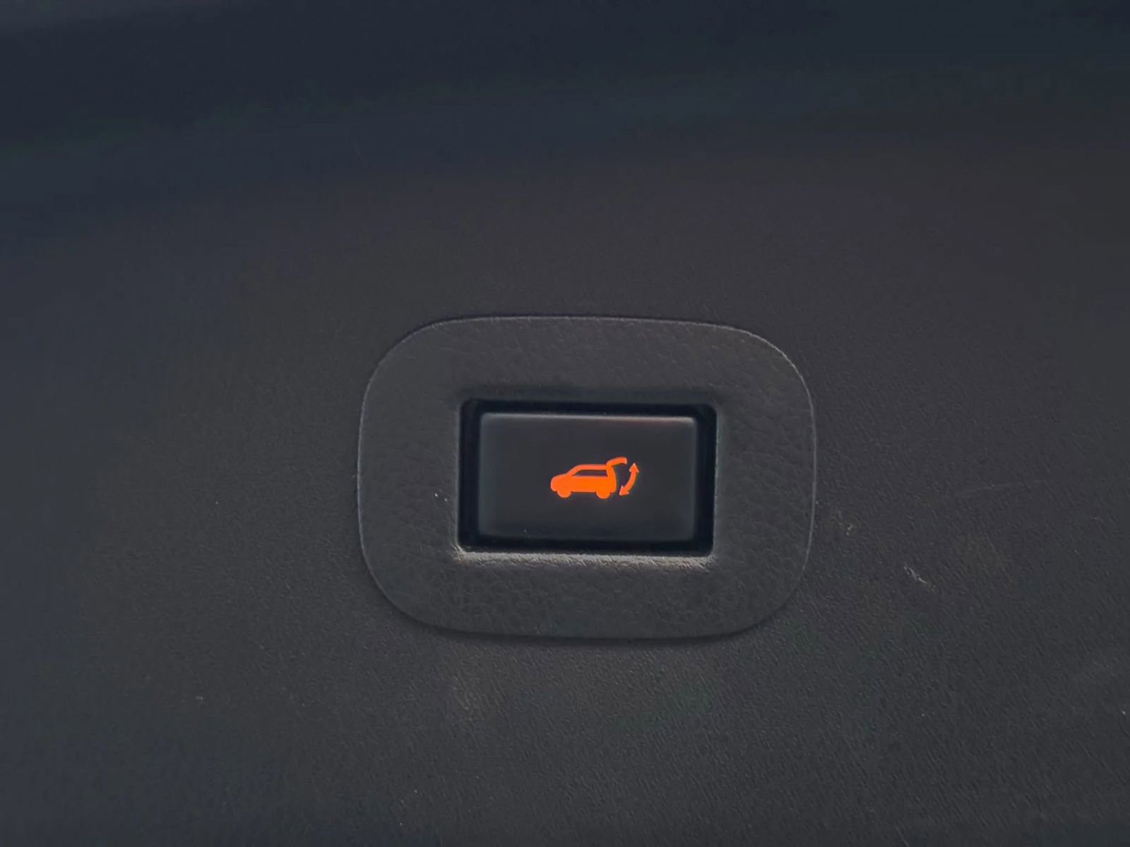 Used 2020 Nissan Armada SL w/ Premium Package image 16