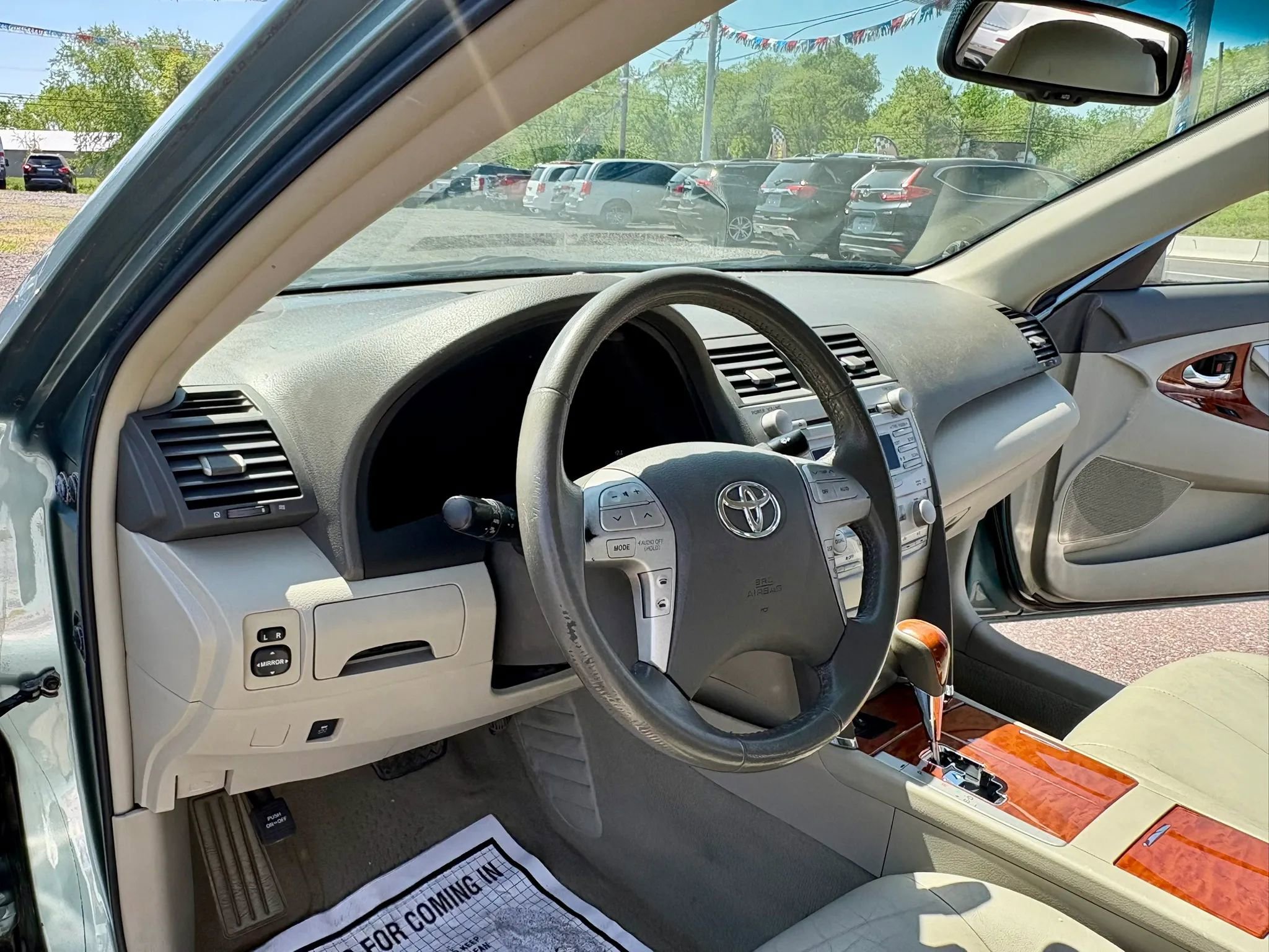 Used 2010 Toyota Camry XLE FWD image 15
