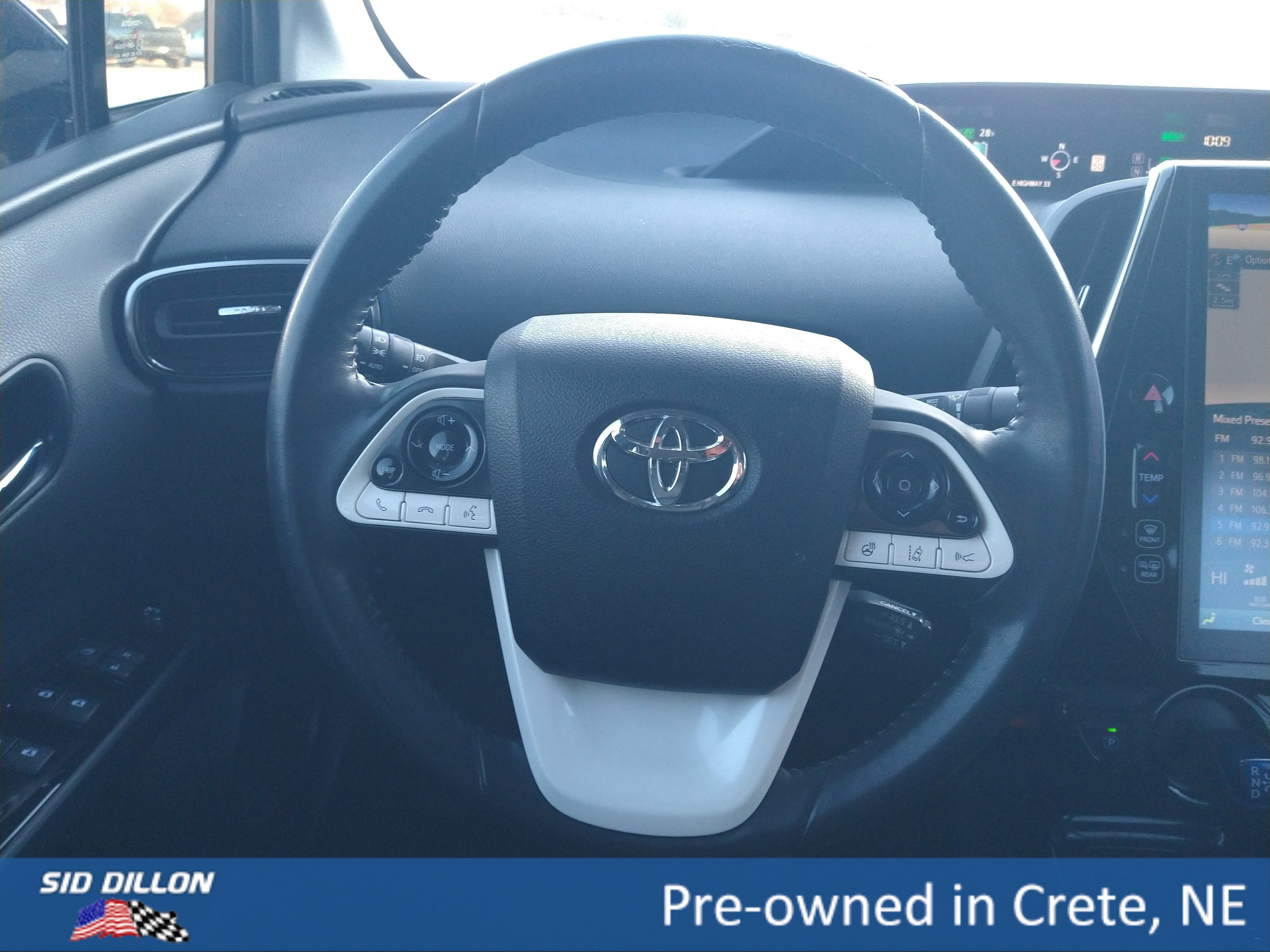 Used 2018 Toyota Prius Prime Advanced w/ Protection Package image 2