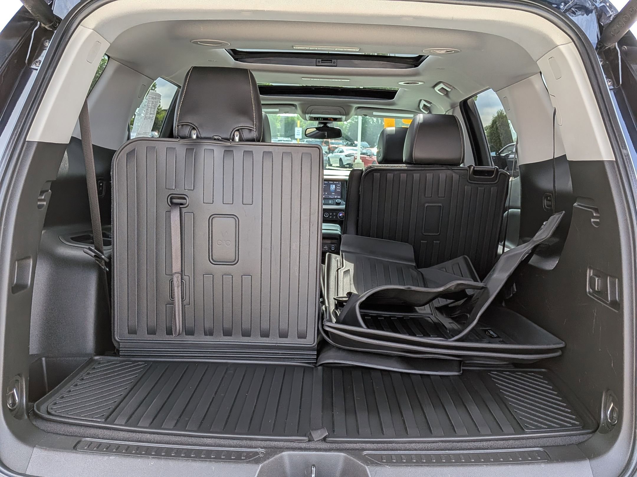 Used 2021 GMC Acadia SLT w/ Technology Package AWD/4WD image 28