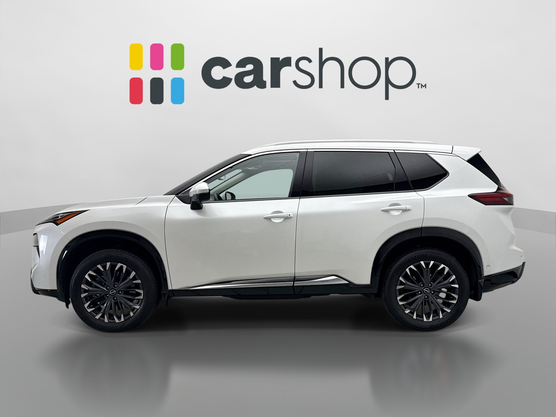 Used 2026 Nissan Rogue Platinum w/ Tech Package AWD/4WD image 2