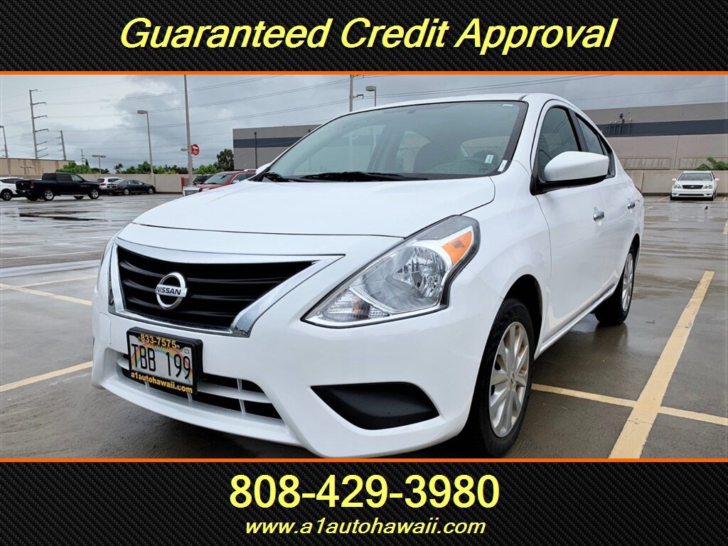 Used 2017 Nissan Versa SV FWD image 1