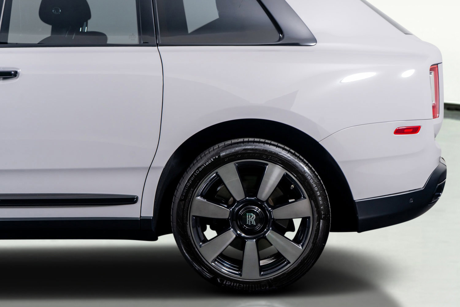 Used 2023 Rolls-Royce Cullinan image 16