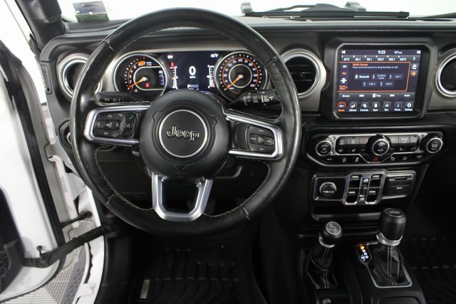 Used 2020 Jeep Wrangler Unlimited Sahara image 10