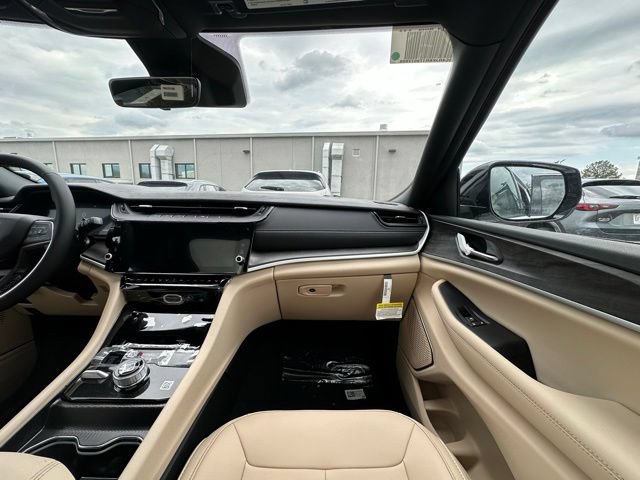 New 2026 Jeep Grand Cherokee L Limited AWD/4WD image 25