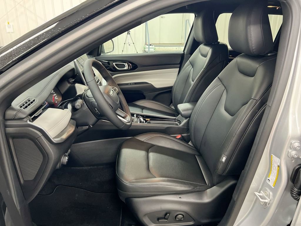 New 2026 Jeep Compass Limited AWD/4WD image 19