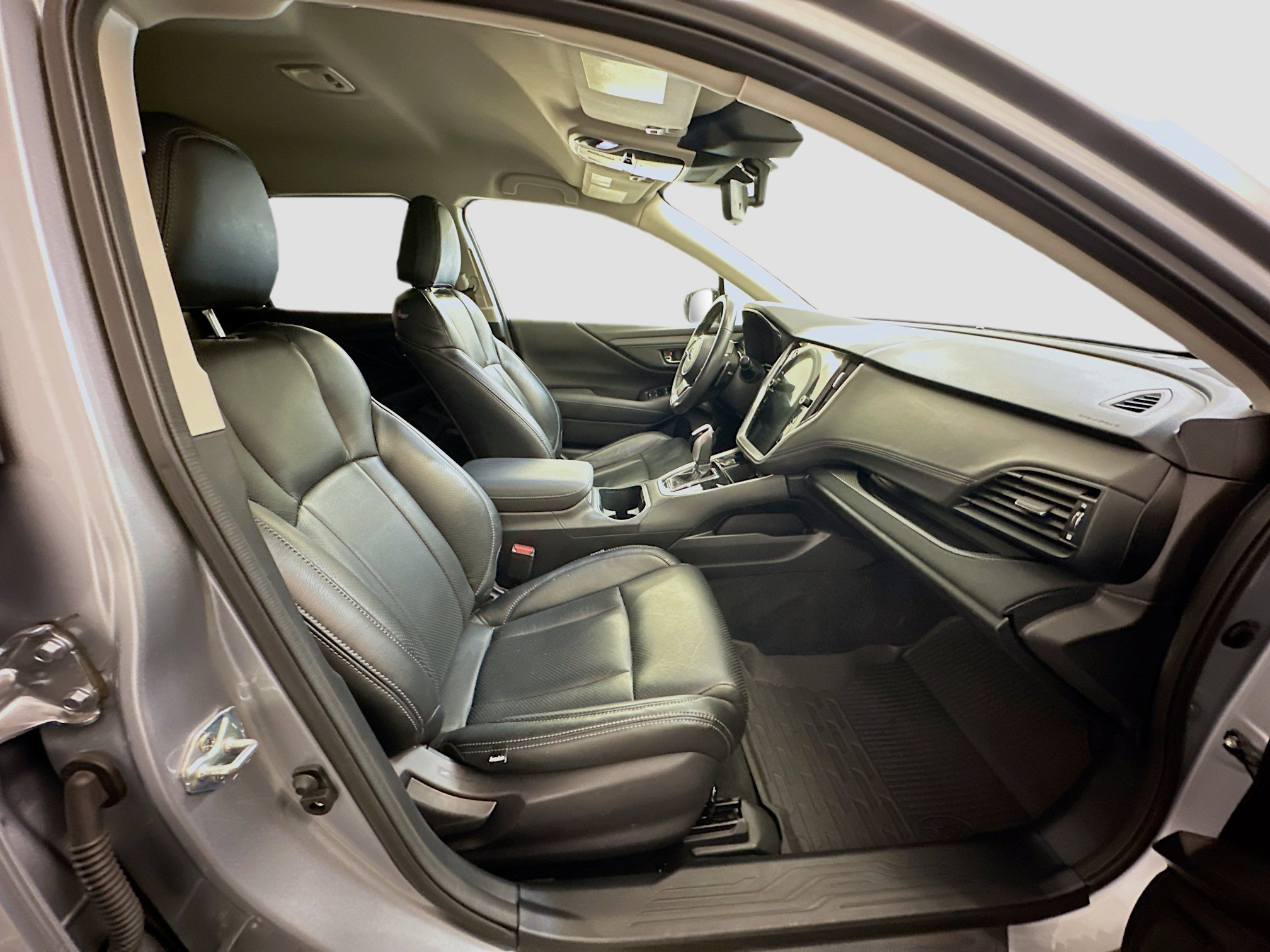 Used 2025 Subaru Outback Premium AWD/4WD image 32