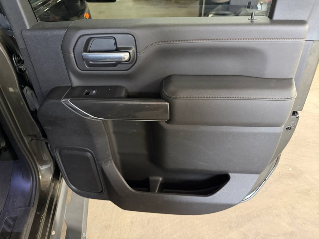 Used 2022 GMC Sierra 3500 AT4 w/ AT4 Preferred Package AWD/4WD image 21