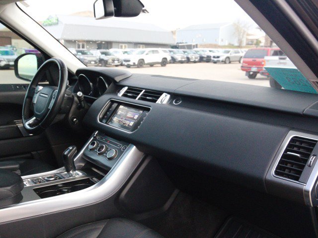 Used 2016 Land Rover Range Rover Sport SE image 33