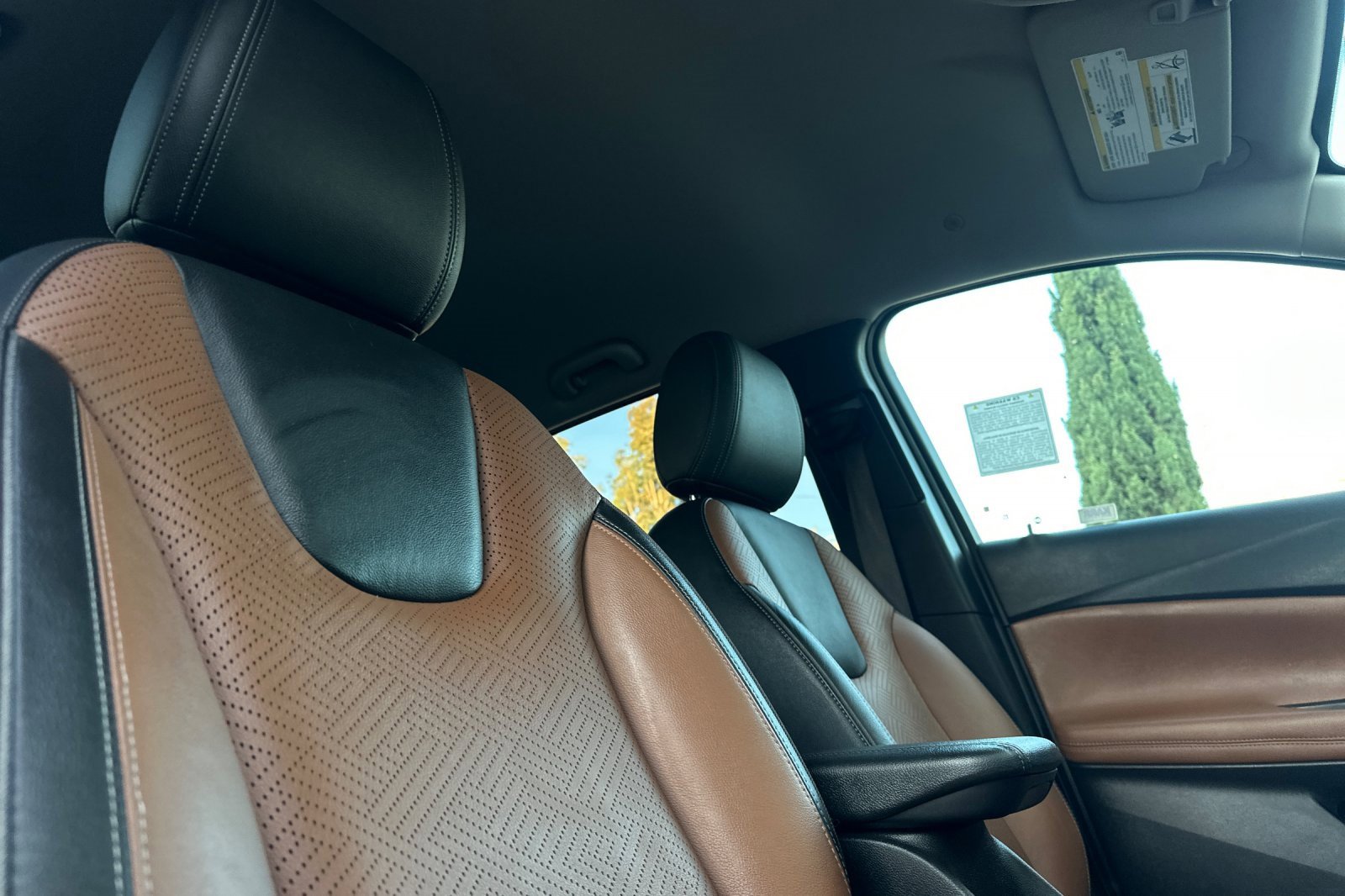 Used 2020 Buick Encore GX Essence image 17