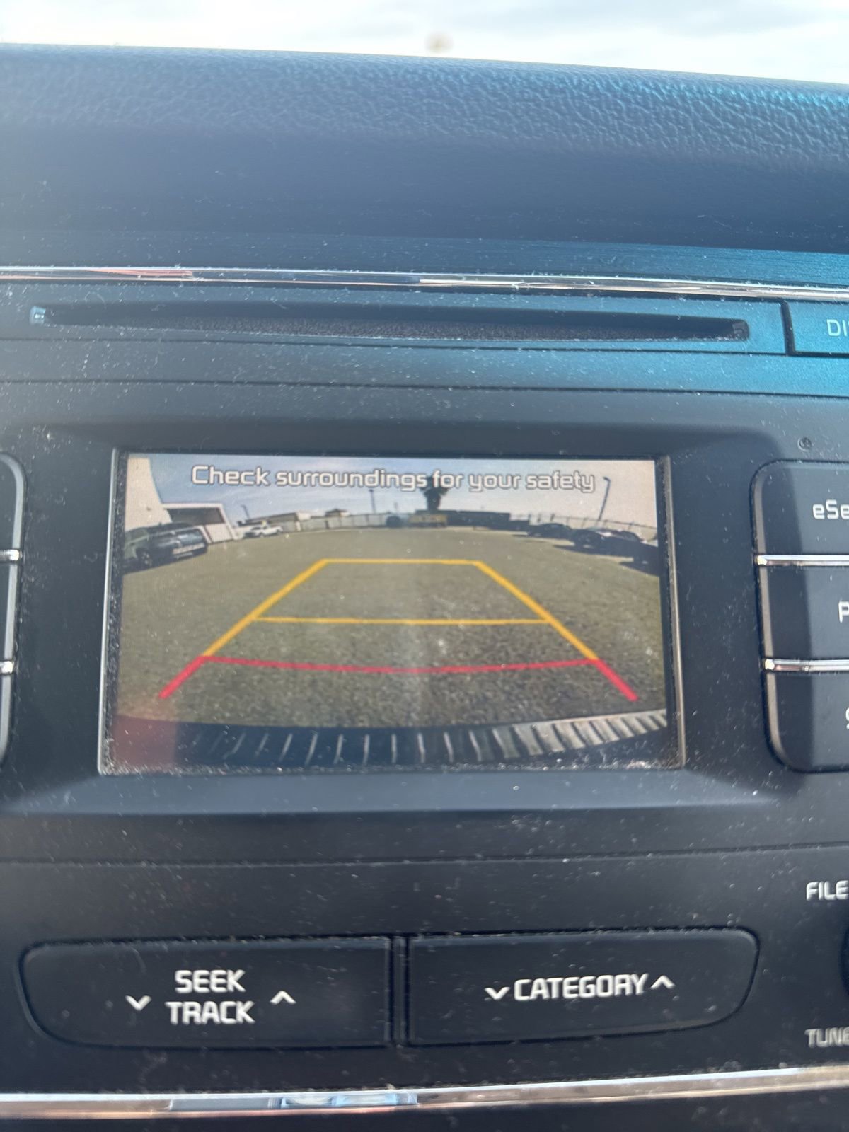 Used 2016 Kia Sedona LX w/ LX Convenience Package image 12