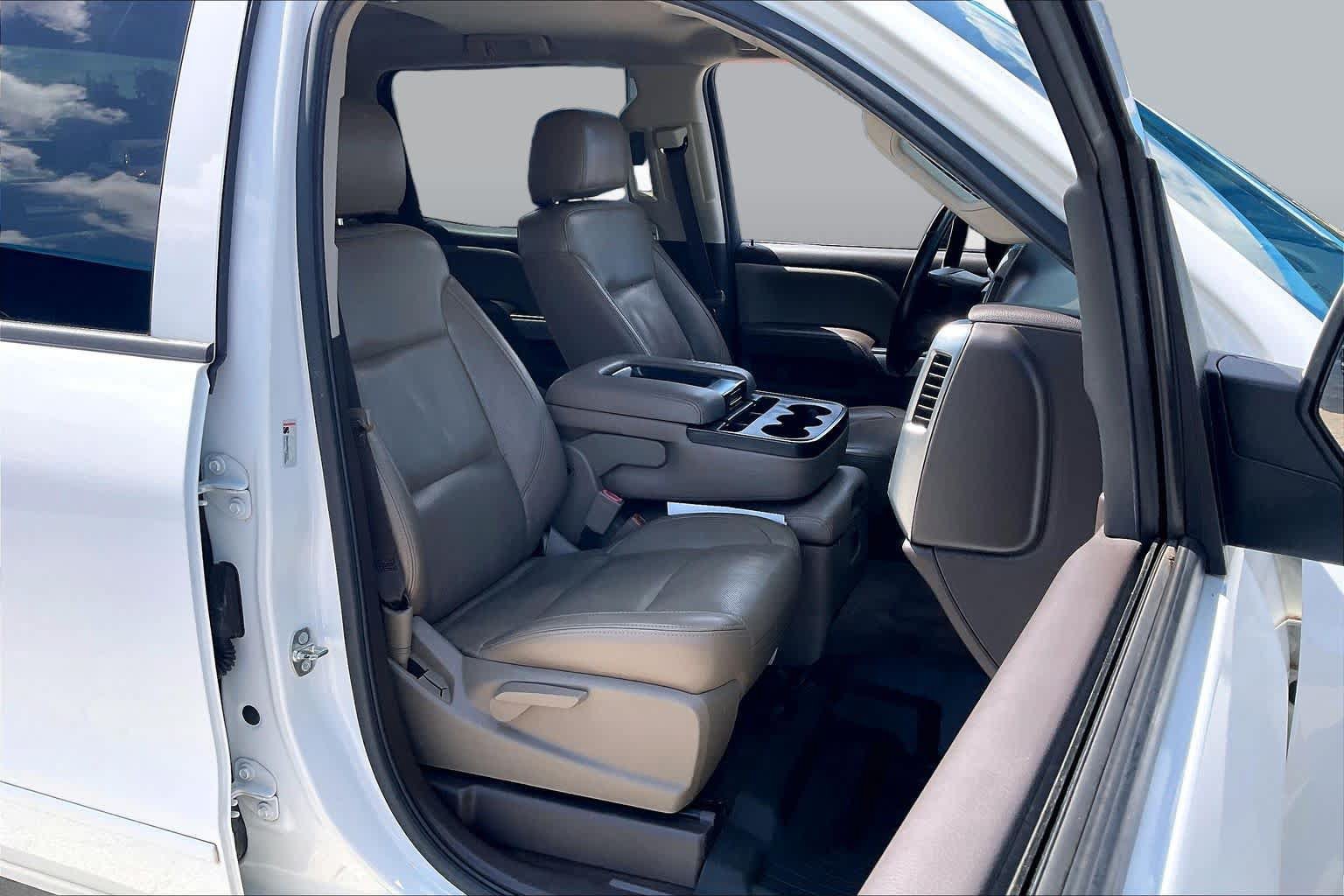 Used 2017 Chevrolet Silverado 1500 LT w/ All Star Edition AWD/4WD image 8