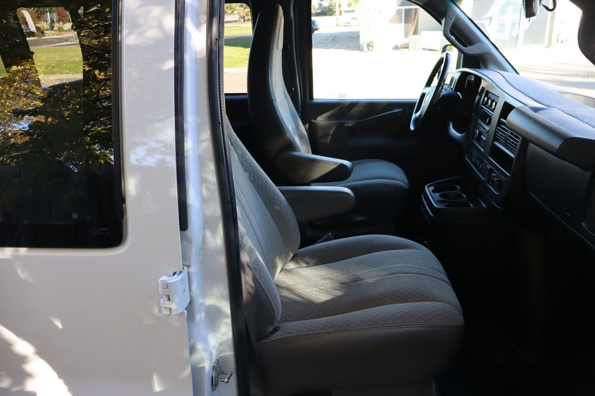 Used 2017 Chevrolet Express 2500 LS image 22