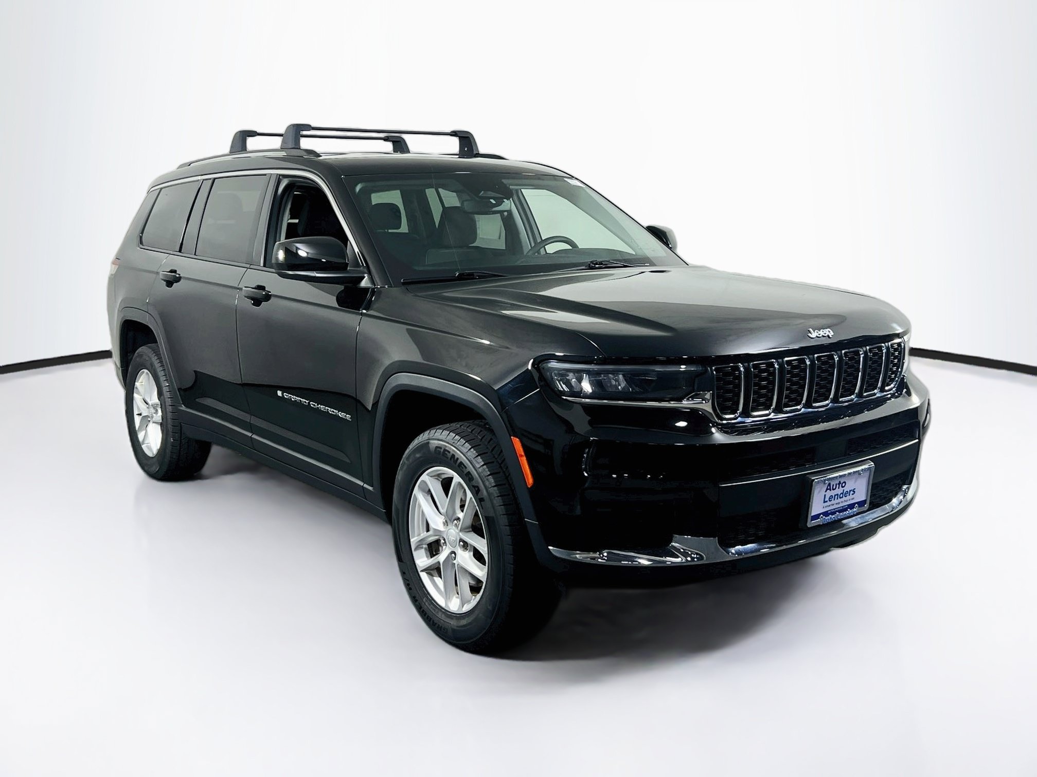 Used 2023 Jeep Grand Cherokee L Laredo w/ Luxury Tech Group I AWD/4WD image 3