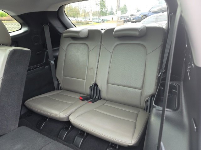 Used 2017 Hyundai Santa Fe SE image 32