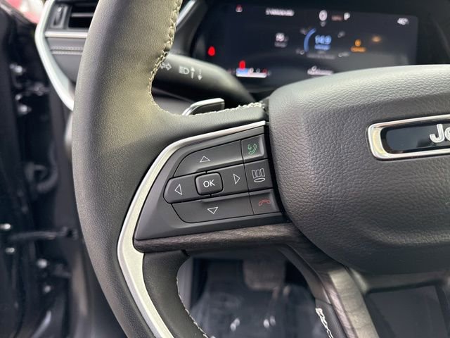 Used 2024 Jeep Grand Cherokee Limited w/ Luxury Tech Group II image 27