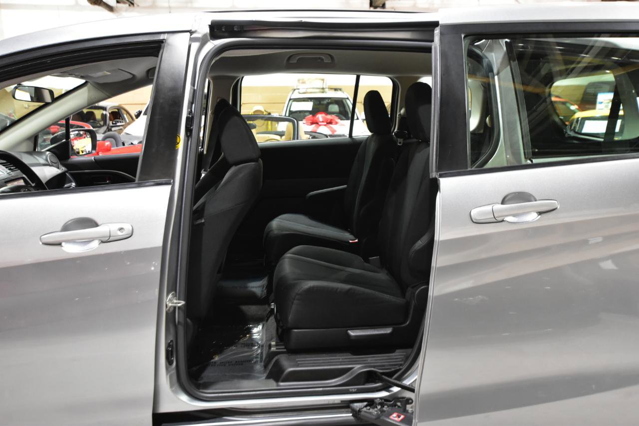 Used 2014 MAZDA MAZDA5 Sport FWD image 25