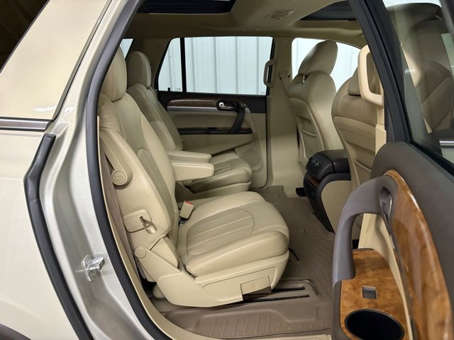 Used 2011 Buick Enclave CXL image 19