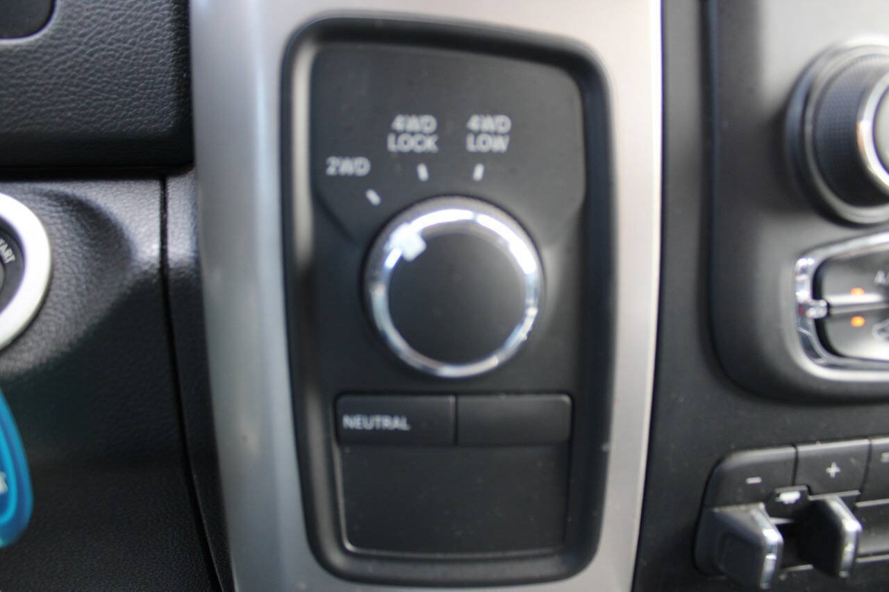 Used 2017 RAM 2500 Big Horn AWD/4WD image 32