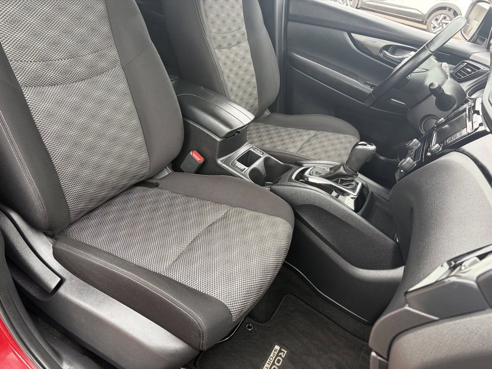 Certified 2021 Nissan Rogue Sport SV FWD image 11