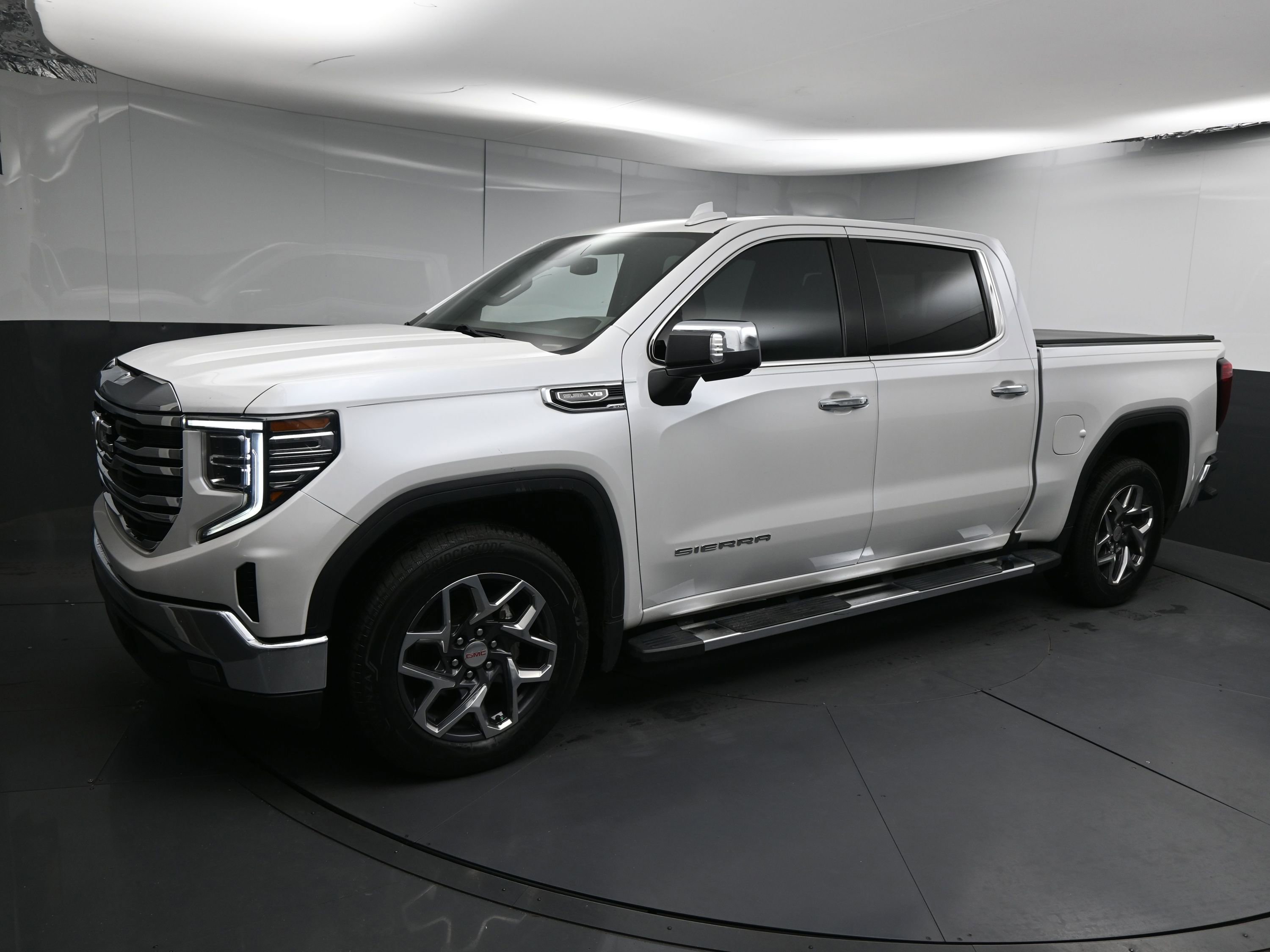 Used 2023 GMC Sierra 1500 SLT w/ SLT Premium Package image 10