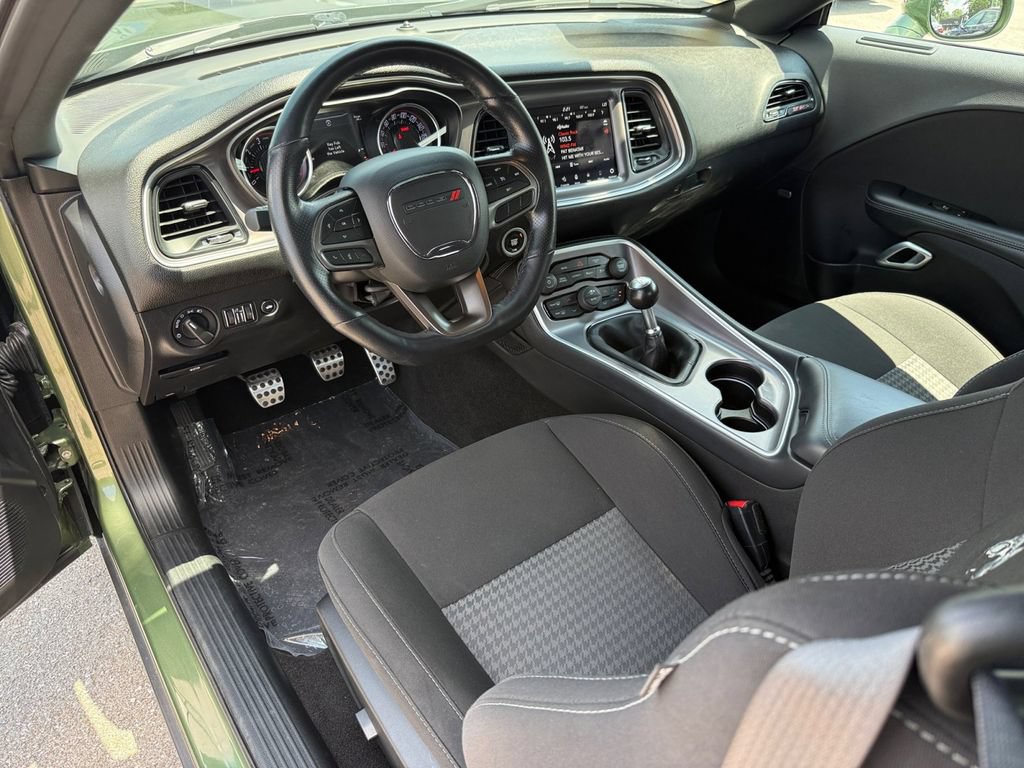 Used 2022 Dodge Challenger R/T Scat Pack RWD image 12