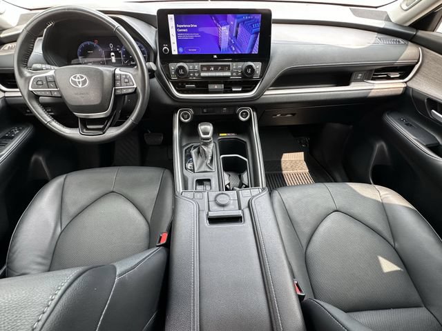 Used 2024 Toyota Grand Highlander AWD image 10