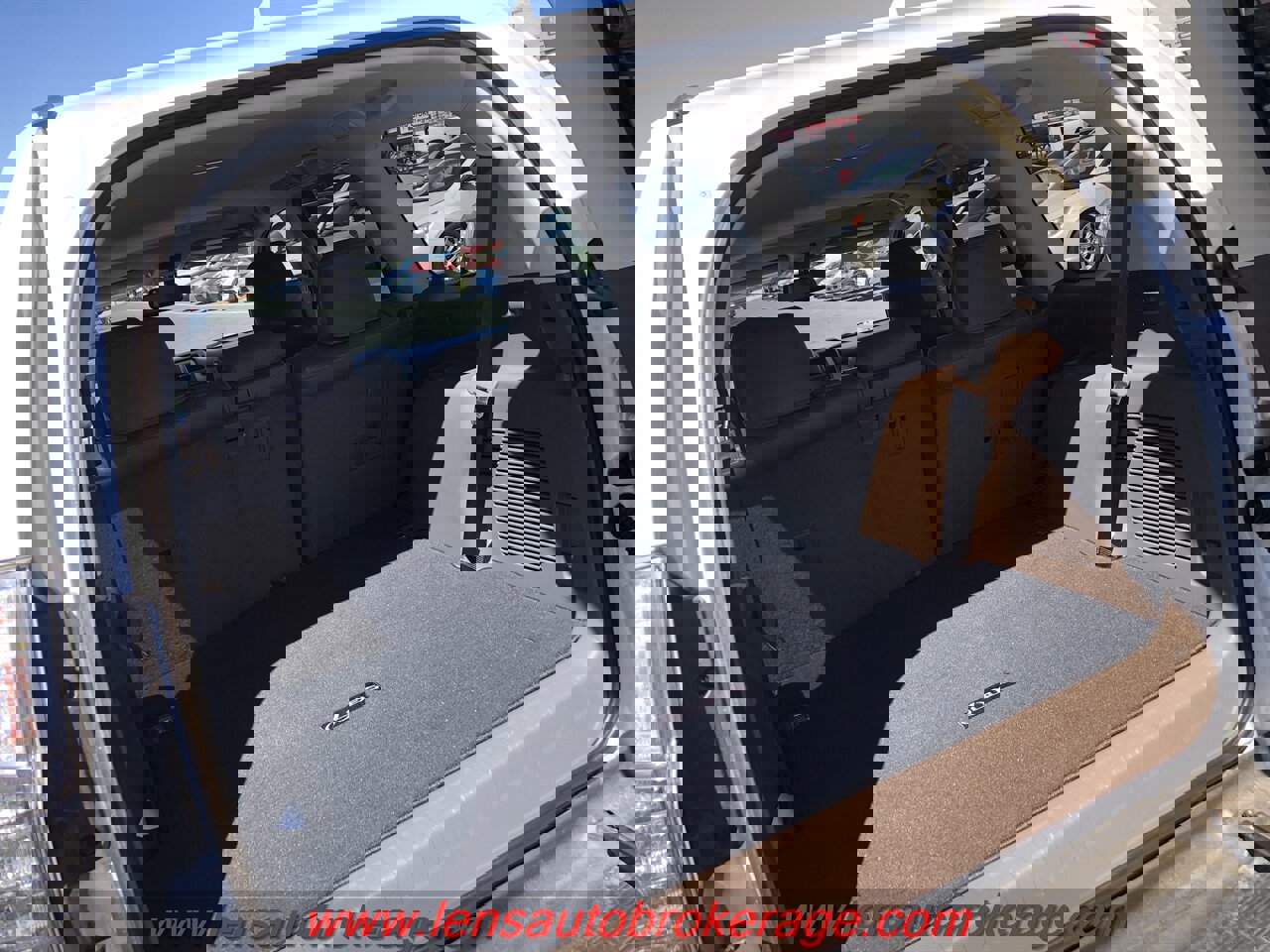 Used 2016 Lexus GX 460 w/ Premium Package image 18