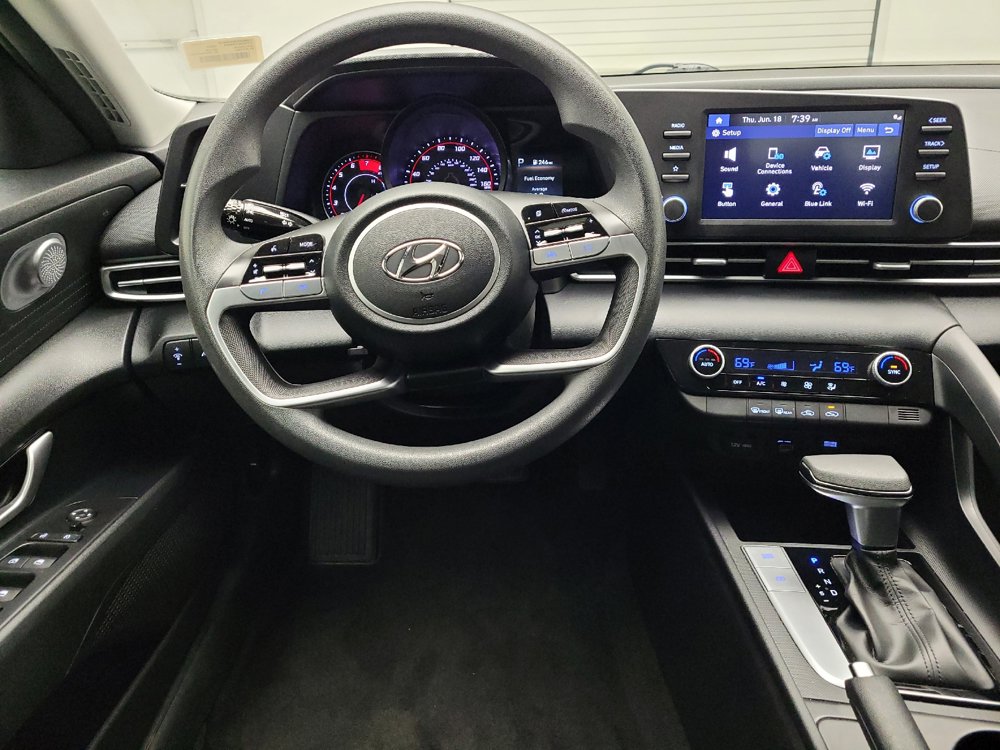 Used 2021 Hyundai Elantra SEL w/ Cargo Package FWD image 22