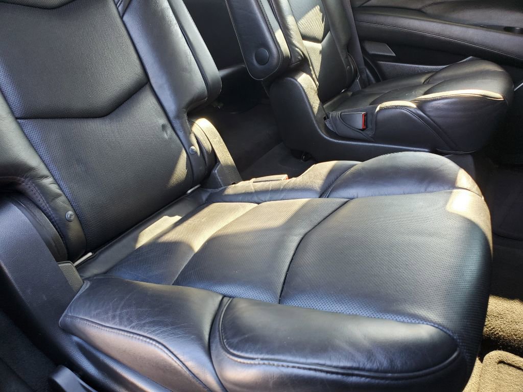 Used 2016 Cadillac Escalade Premium image 30
